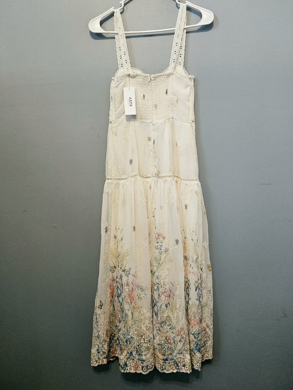 ASTR the Label dress XS Pellagia Cream Floral Midi Dress Anthropologie New Read - Picture 7 of 8